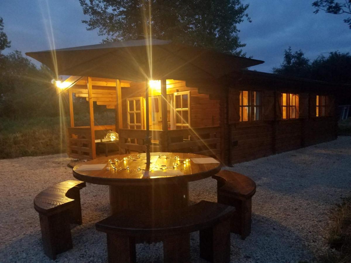 West Pool Cabin リンカーン エクステリア 写真